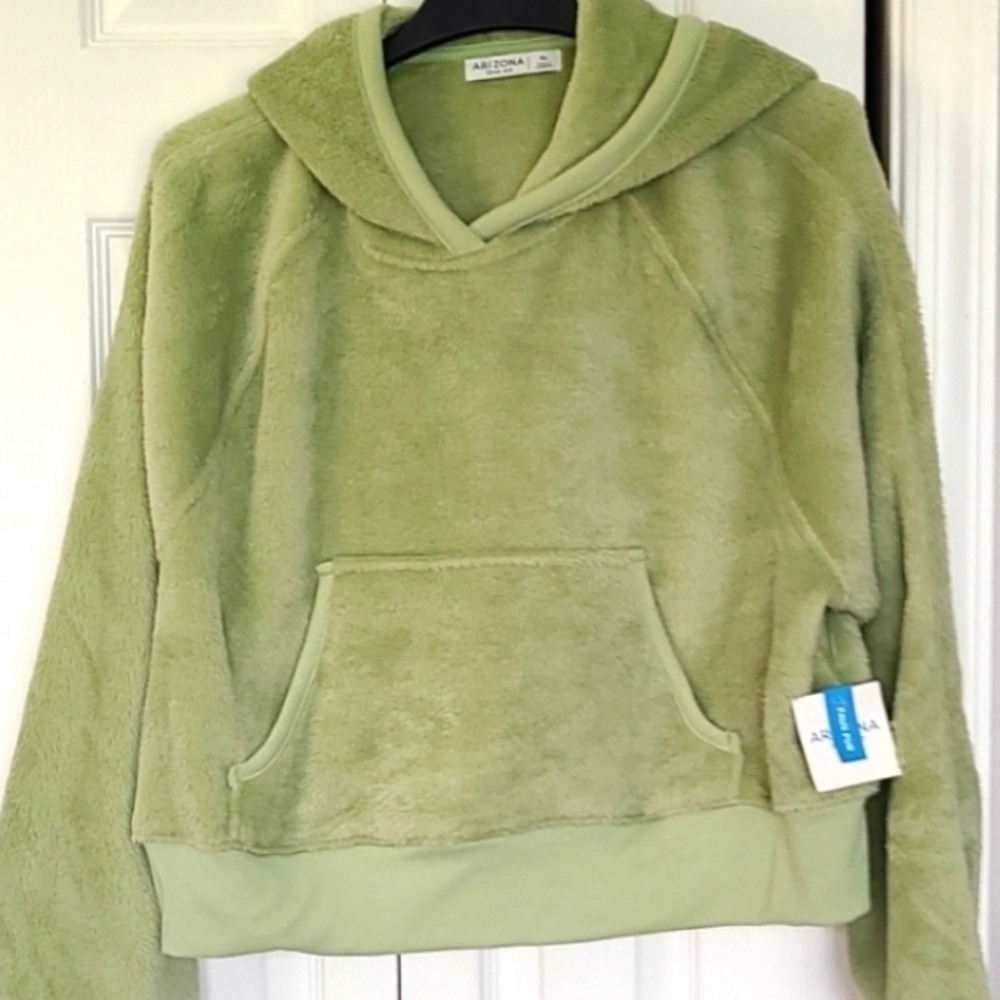 ARIZONA JEAN CO JUNIOR WOMENS HOODED FAUX FUR TOP OR HOODIE SIZE XL/EXTRA LARGE